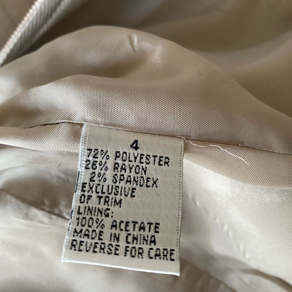 Isabel & Nina Women’s Suit - Picture 7 of 7